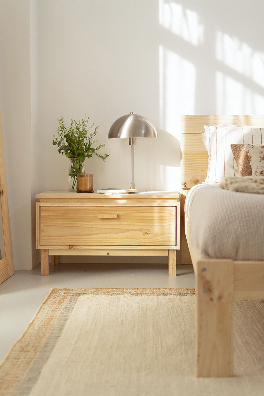 Imagen de ambiente 1 para:Mesilla de noche de madera